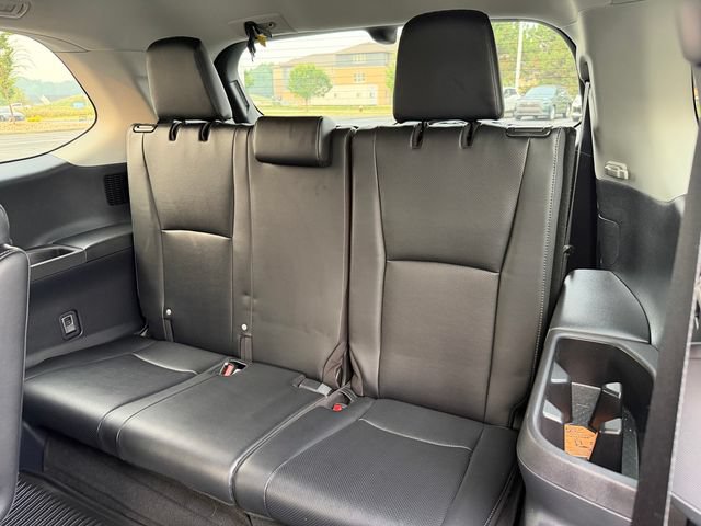 Certified 2025 Toyota Grand Highlander AWD image 16