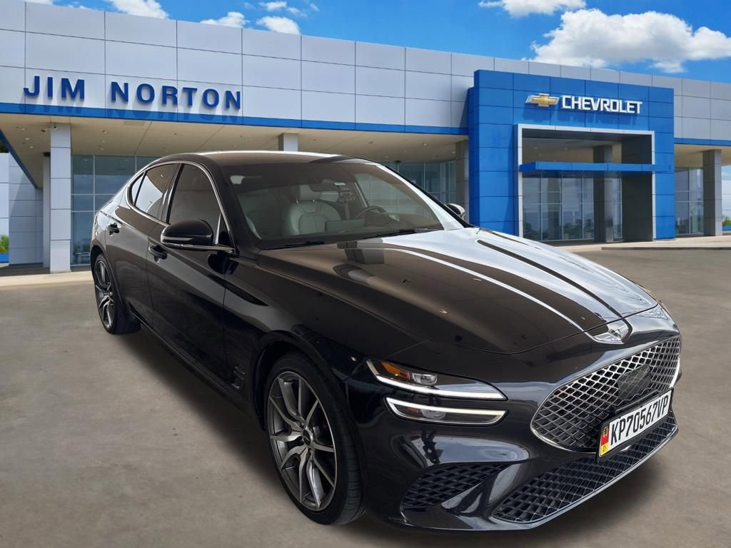 Used 2023 Genesis G70 2.0T image 1