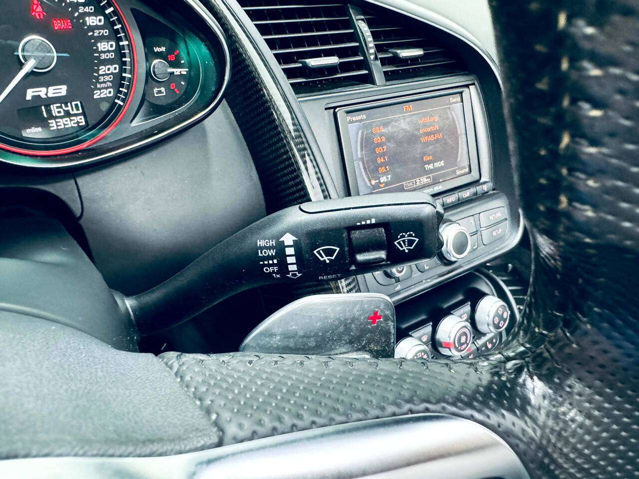 Used 2012 Audi R8 V10 w/ Enhanced Leather Pkg image 37