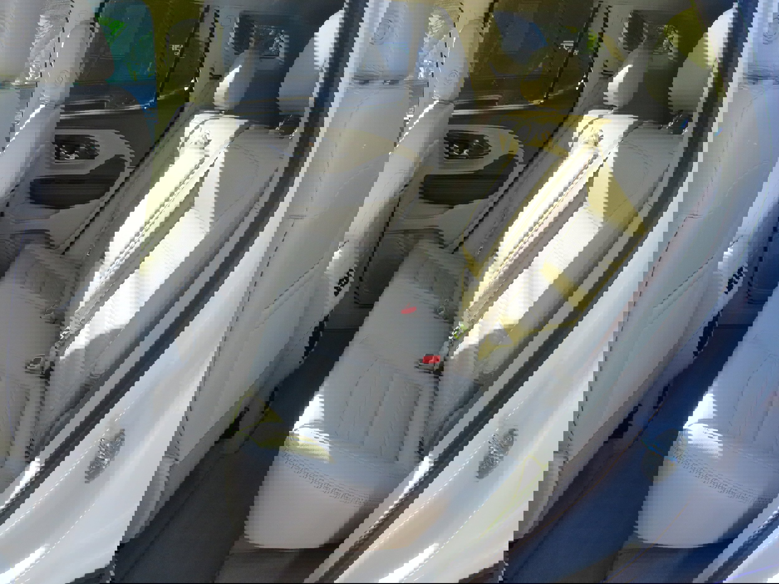 Used 2022 GMC Terrain Denali w/ Denali Premium Package image 8