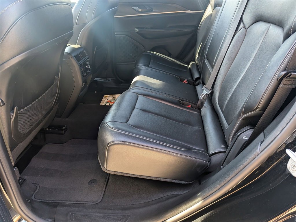 Used 2024 Jeep Grand Cherokee Limited image 29