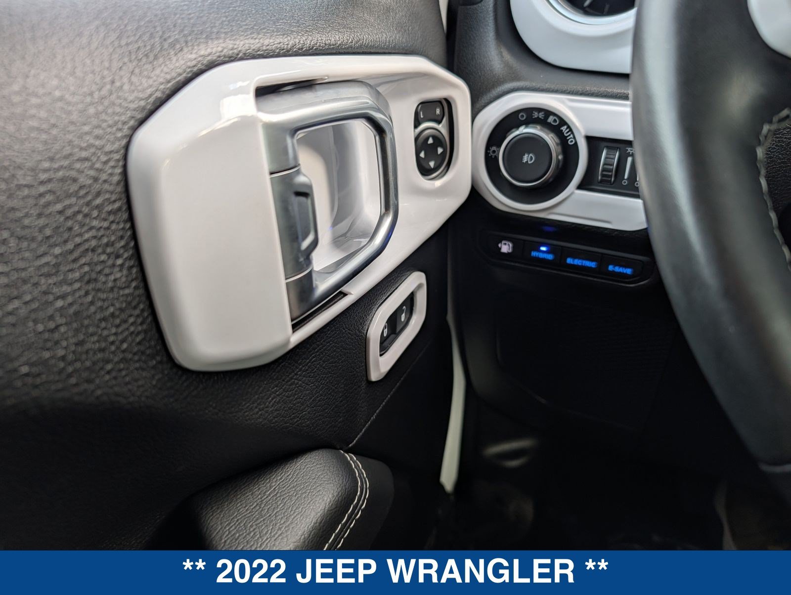 Used 2022 Jeep Wrangler Unlimited Sahara w/ Cold Weather Group AWD/4WD image 24