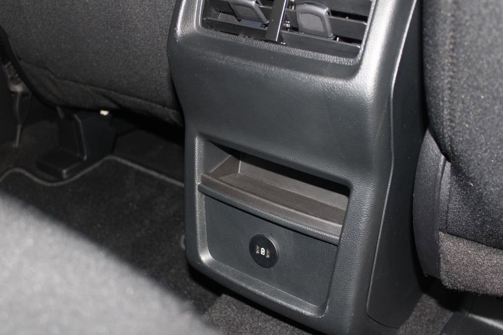 Used 2024 Ford Edge SE image 28