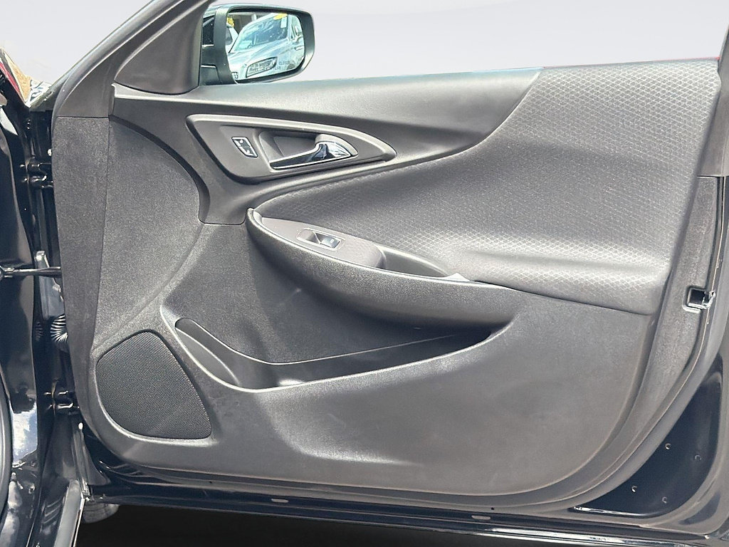Used 2025 Chevrolet Malibu RS FWD image 29