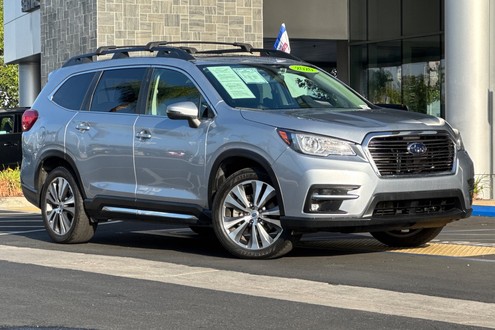 Used 2020 Subaru Ascent Limited w/ Technology Package AWD/4WD image 2