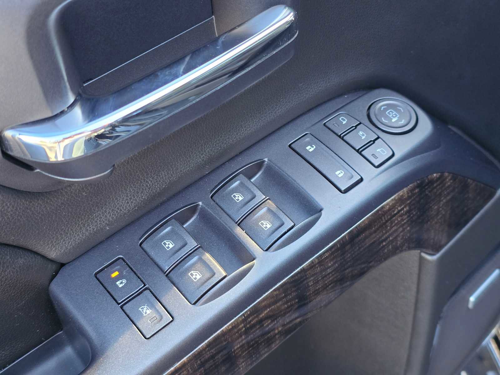 Used 2015 GMC Sierra 1500 Denali w/ Driver Alert Package image 21