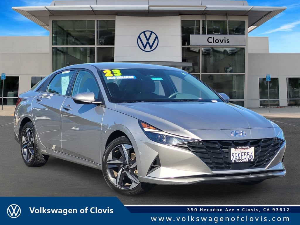 Used 2023 Hyundai Elantra SEL w/ Convenience Package FWD image 1