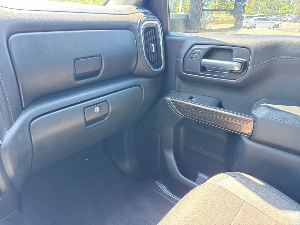 Used 2020 Chevrolet Silverado 1500 LT Trail Boss w/ Convenience Package AWD/4WD image 17
