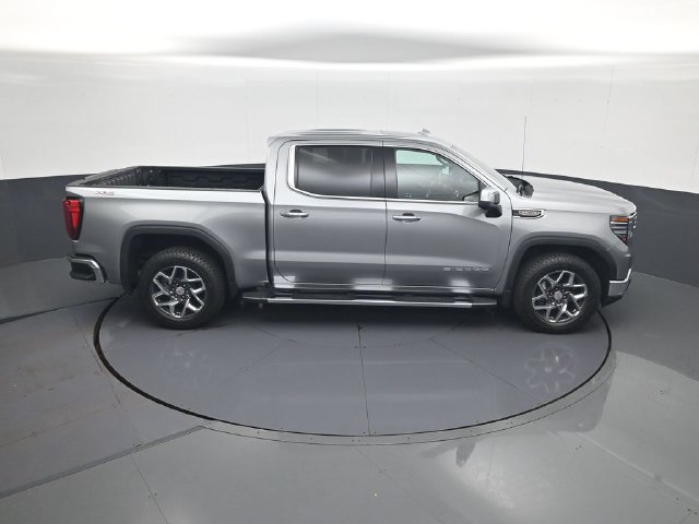 Used 2023 GMC Sierra 1500 SLT w/ SLT Premium Package AWD/4WD image 16