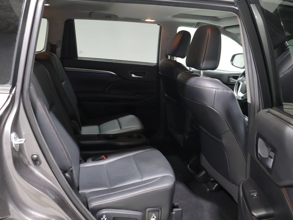 Used 2017 Toyota Highlander Limited w/ Protection Package #3 AWD/4WD image 20