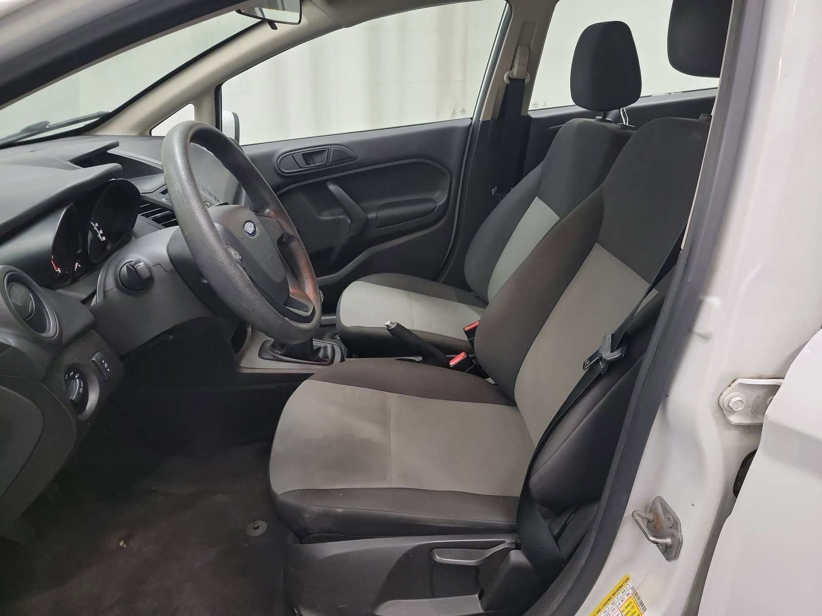 Used 2016 Ford Fiesta S image 12