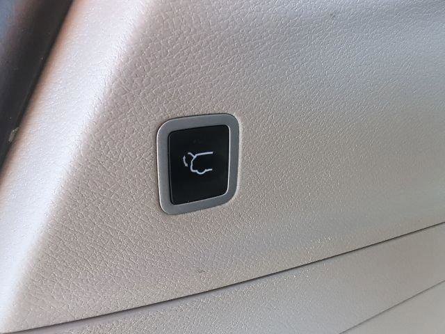 Certified 2023 Chrysler Pacifica Limited FWD image 38