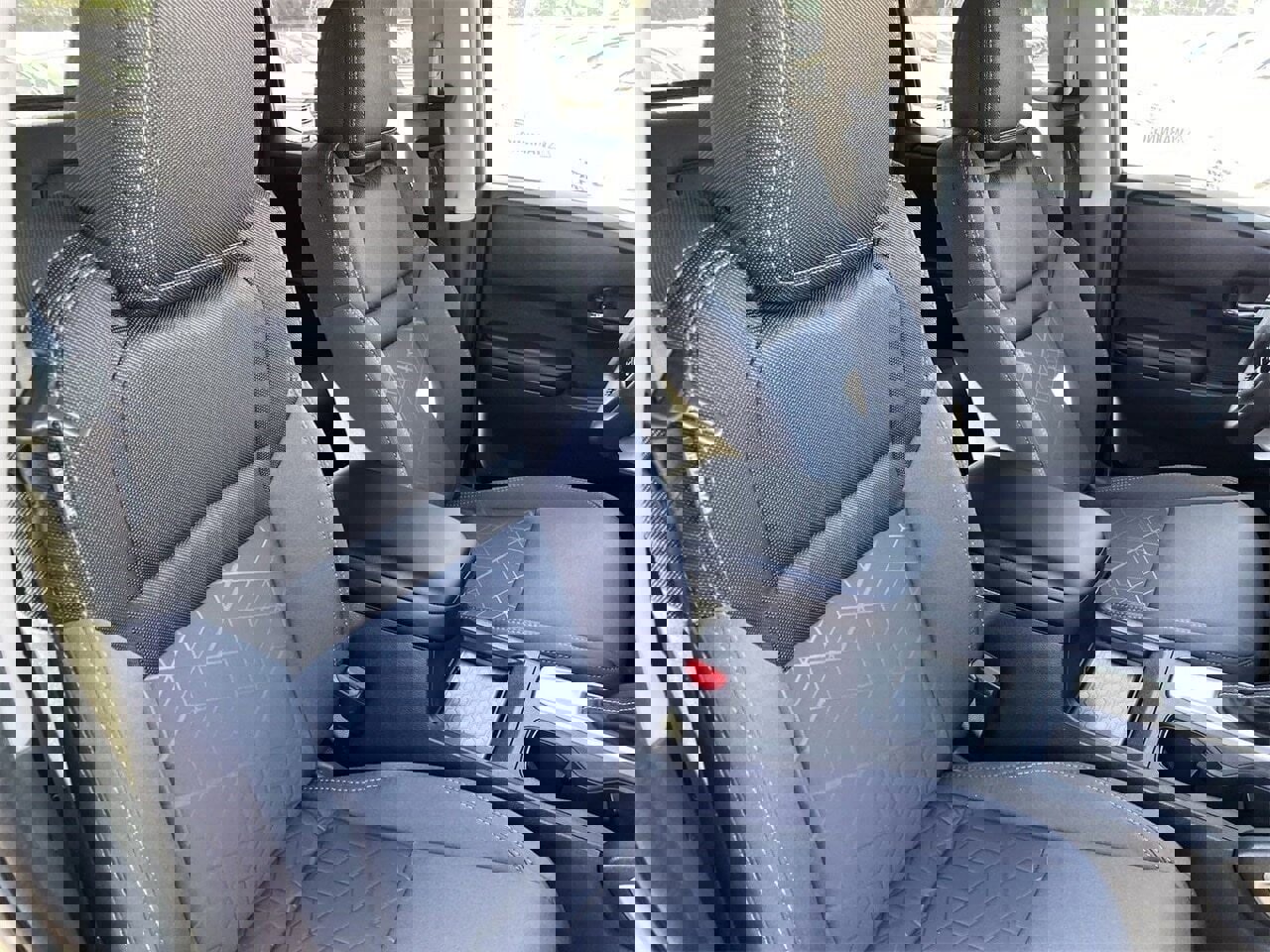 New 2025 Nissan Frontier SV w/ SV Convenience Package image 10