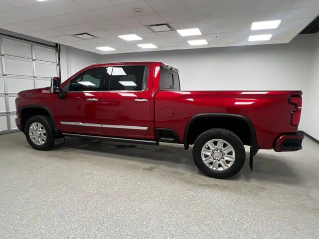 Used 2025 Chevrolet Silverado 3500 High Country w/ High Country Premium Package AWD/4WD image 6
