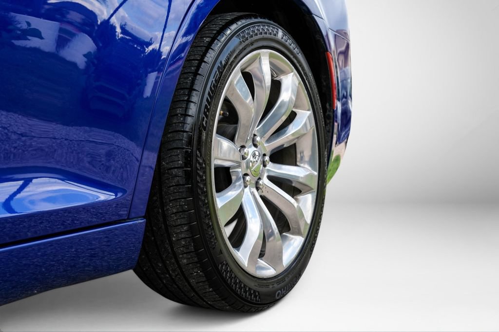 Used 2019 Chrysler 300 Touring w/ Chrome Appearance Package RWD image 61