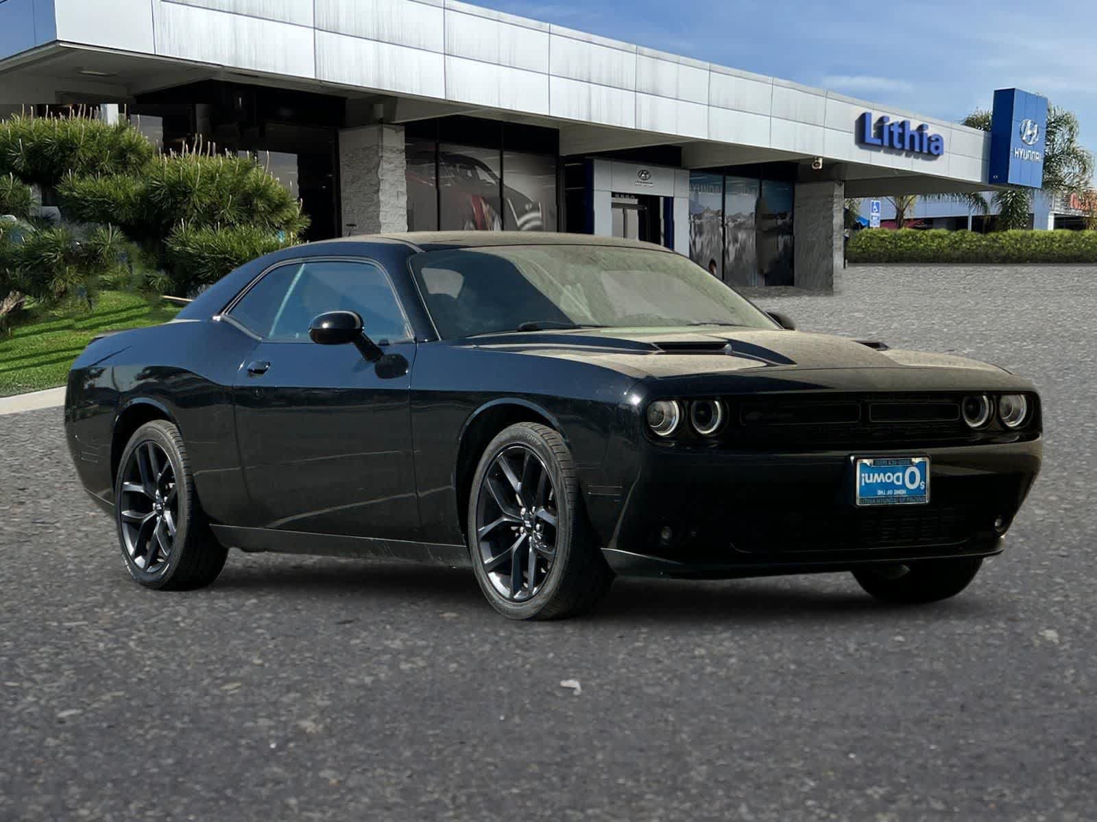 Used 2019 Dodge Challenger SXT w/ Blacktop Package RWD image 10