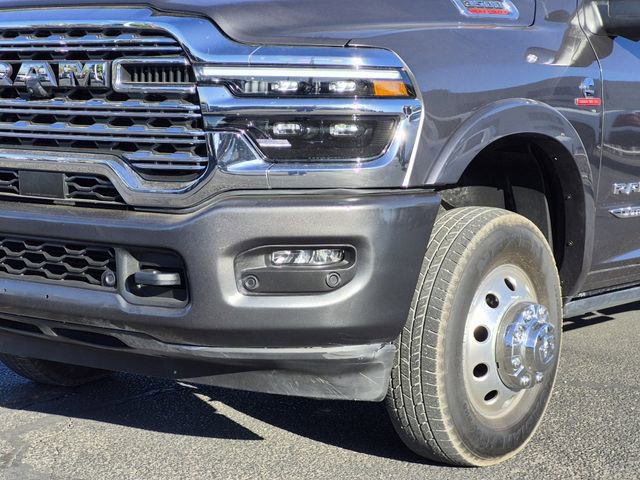 Used 2025 RAM 3500 Limited AWD/4WD image 9