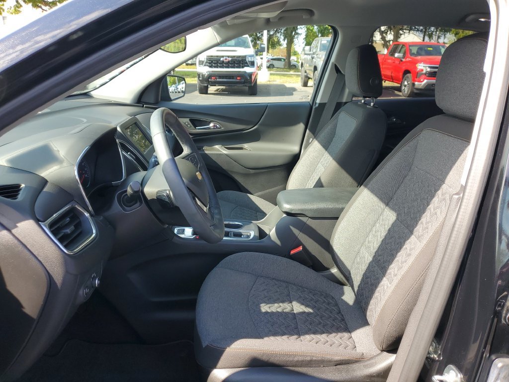 Used 2024 Chevrolet Equinox LT AWD/4WD image 5