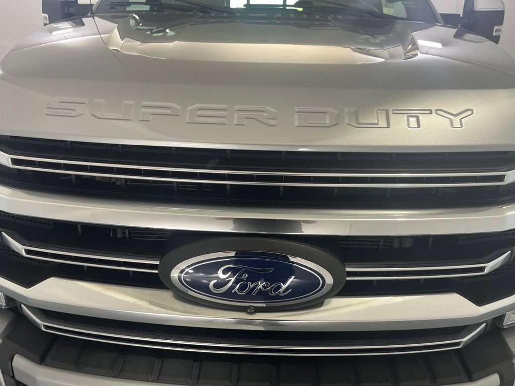 Used 2021 Ford F250 Platinum w/ Tremor Off-Road Package AWD/4WD image 34