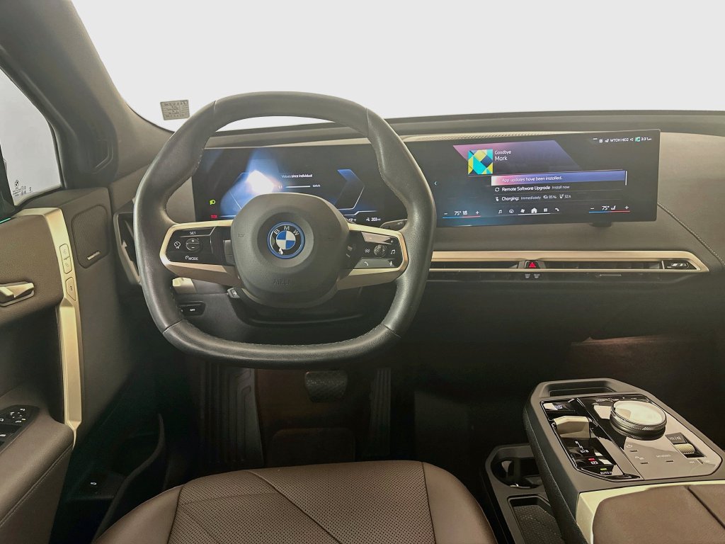 Used 2025 BMW iX xDrive50 w/ Convenience Package AWD/4WD image 29