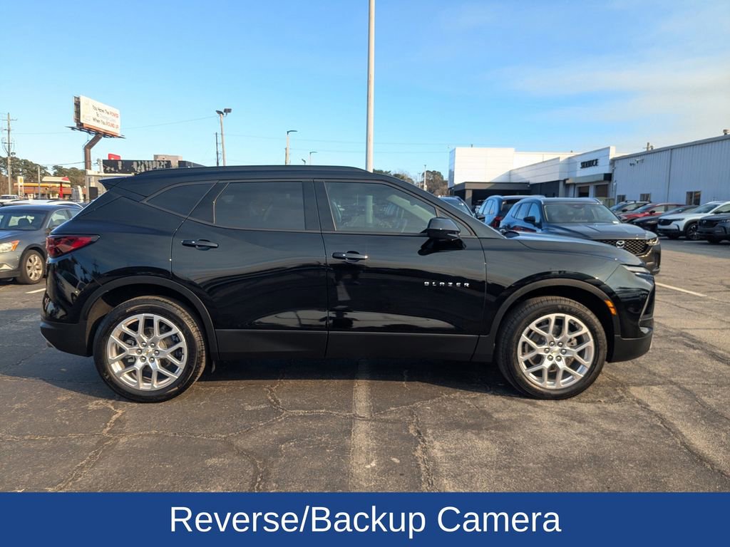 Used 2024 Chevrolet Blazer LT w/ Convenience Package image 3