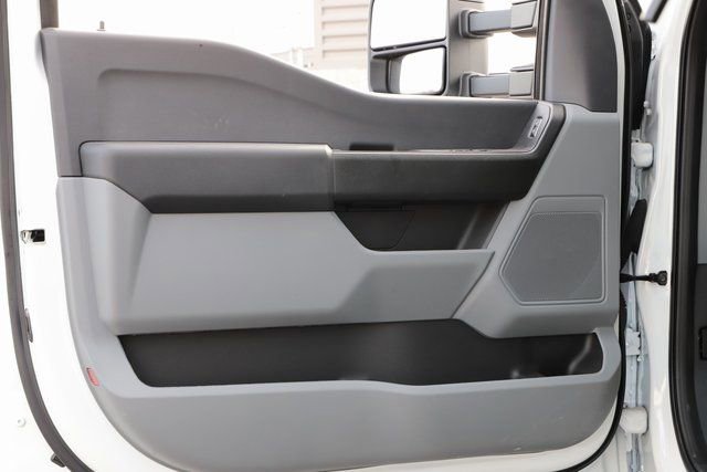 Used 2024 Ford F550 XL 2D Standard Cab image 17
