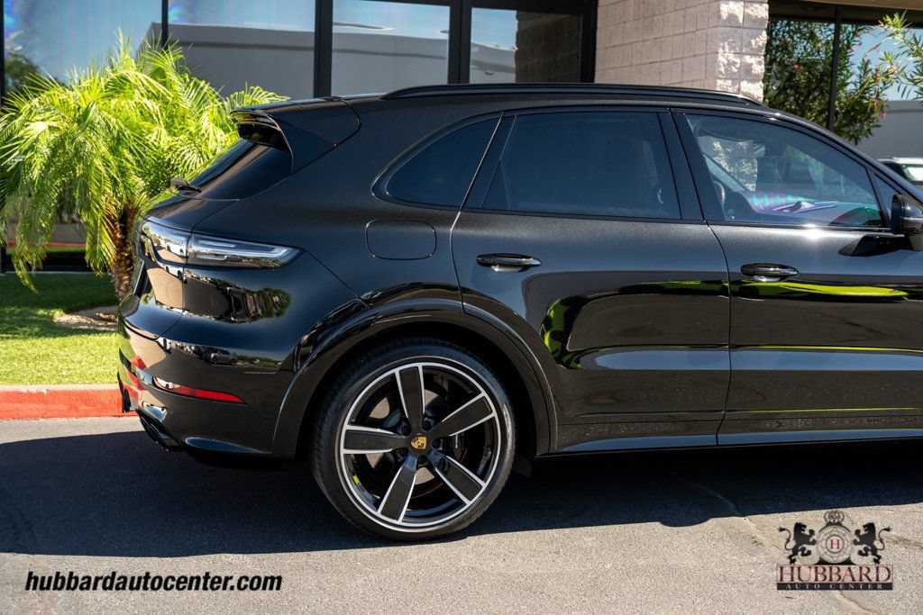 Used 2023 Porsche Cayenne Turbo AWD/4WD image 31