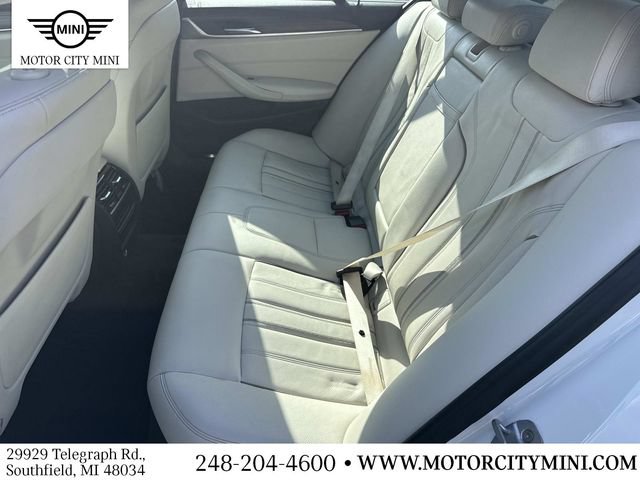 Used 2018 BMW 530e xDrive w/ Premium Package 2 AWD/4WD image 15