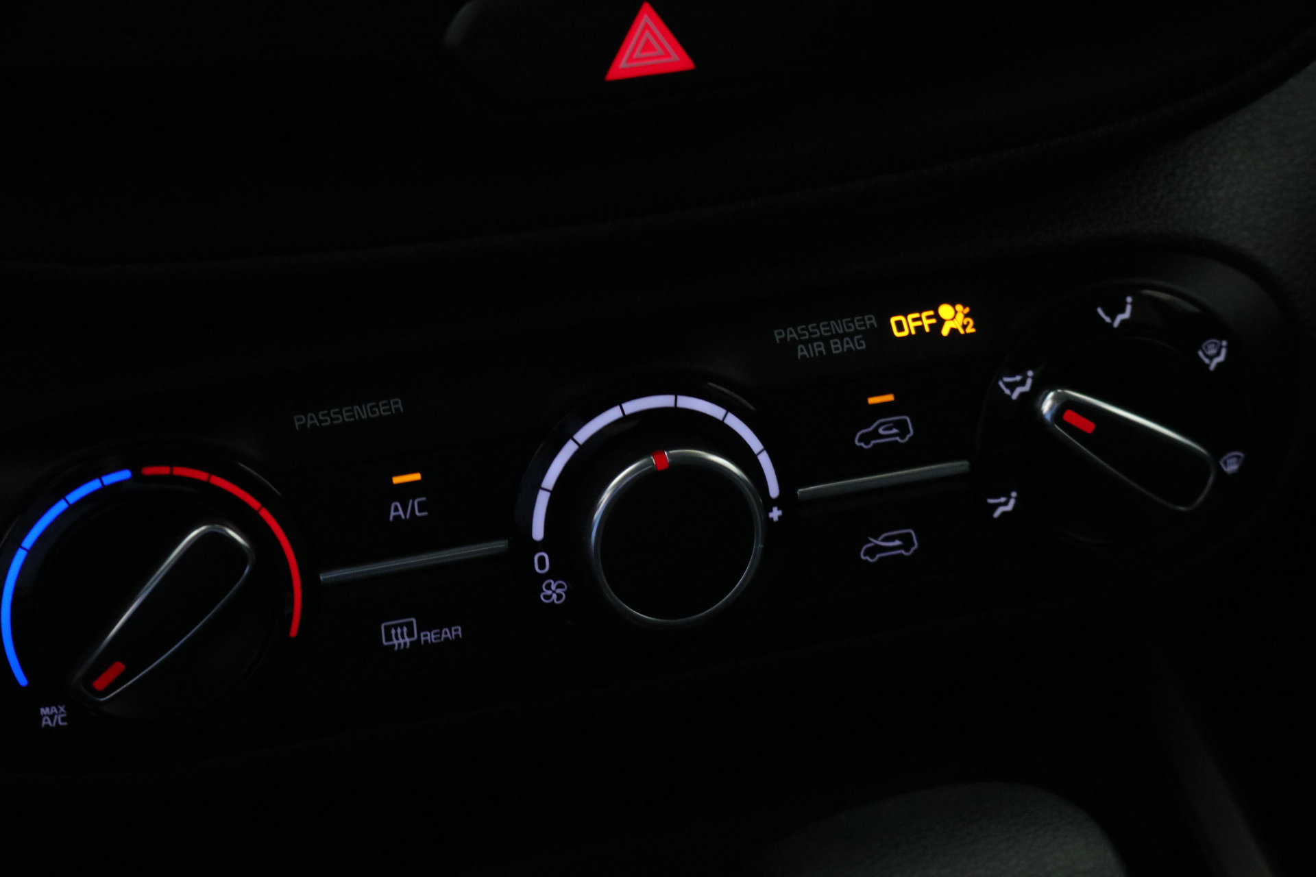 Used 2023 Kia Soul LX w/ LX Technology Package image 17