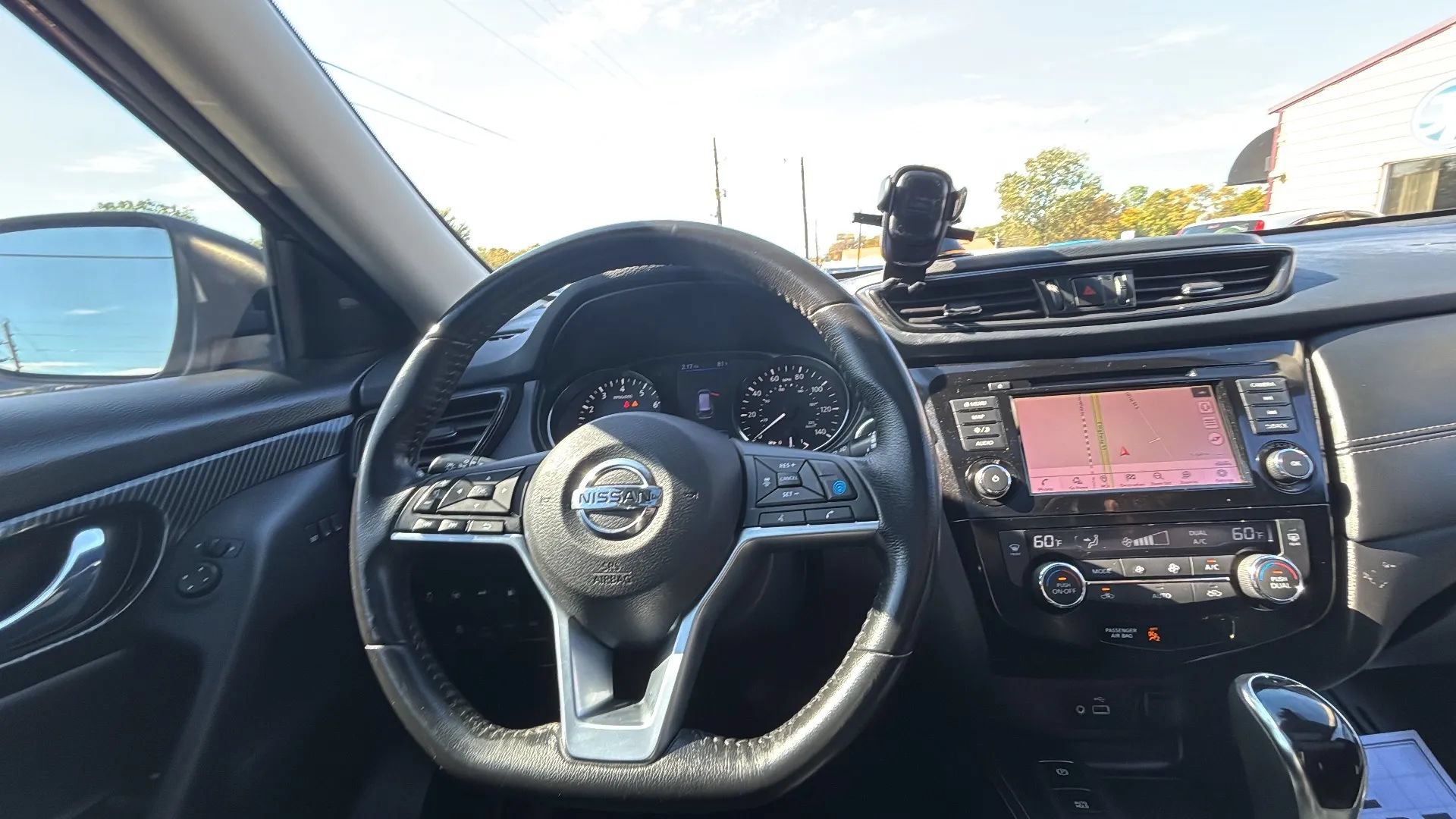 Used 2018 Nissan Rogue SL w/ Premium Package AWD/4WD image 30