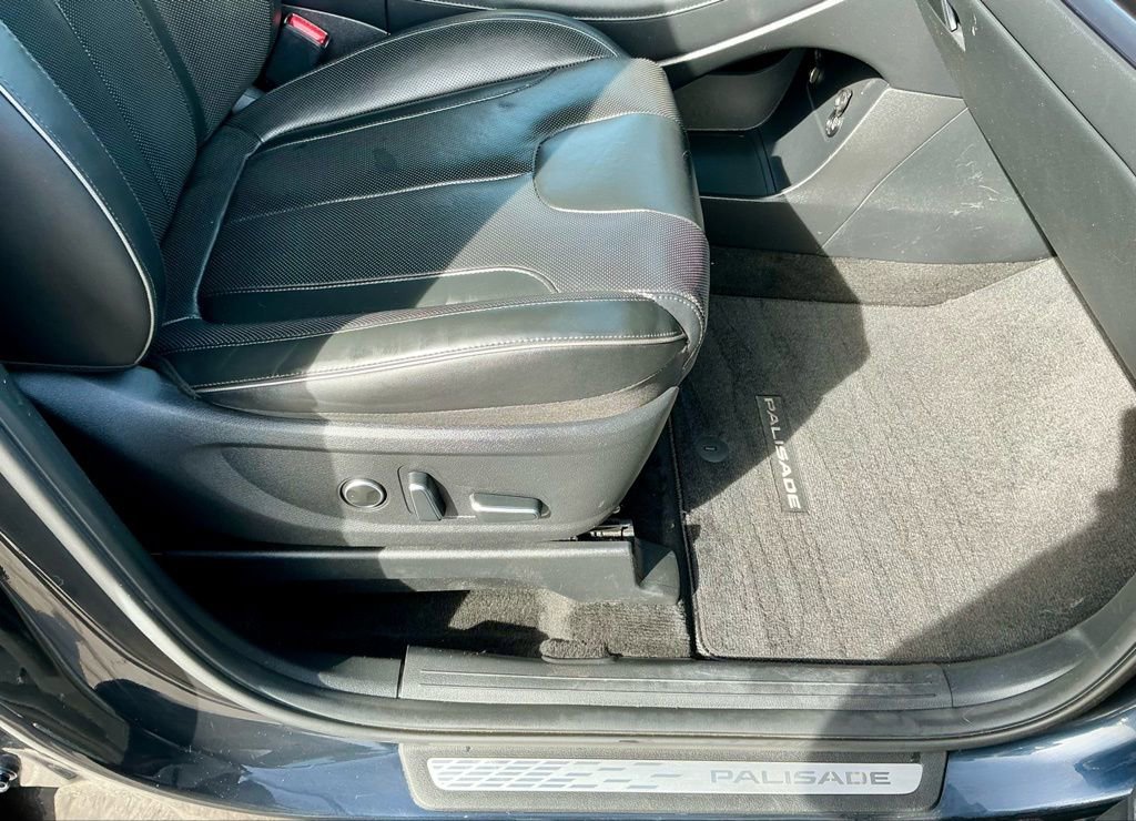 Used 2024 Hyundai Palisade Calligraphy image 23