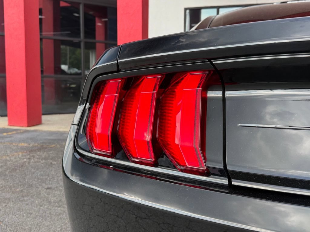 Used 2021 Ford Mustang Coupe RWD image 11