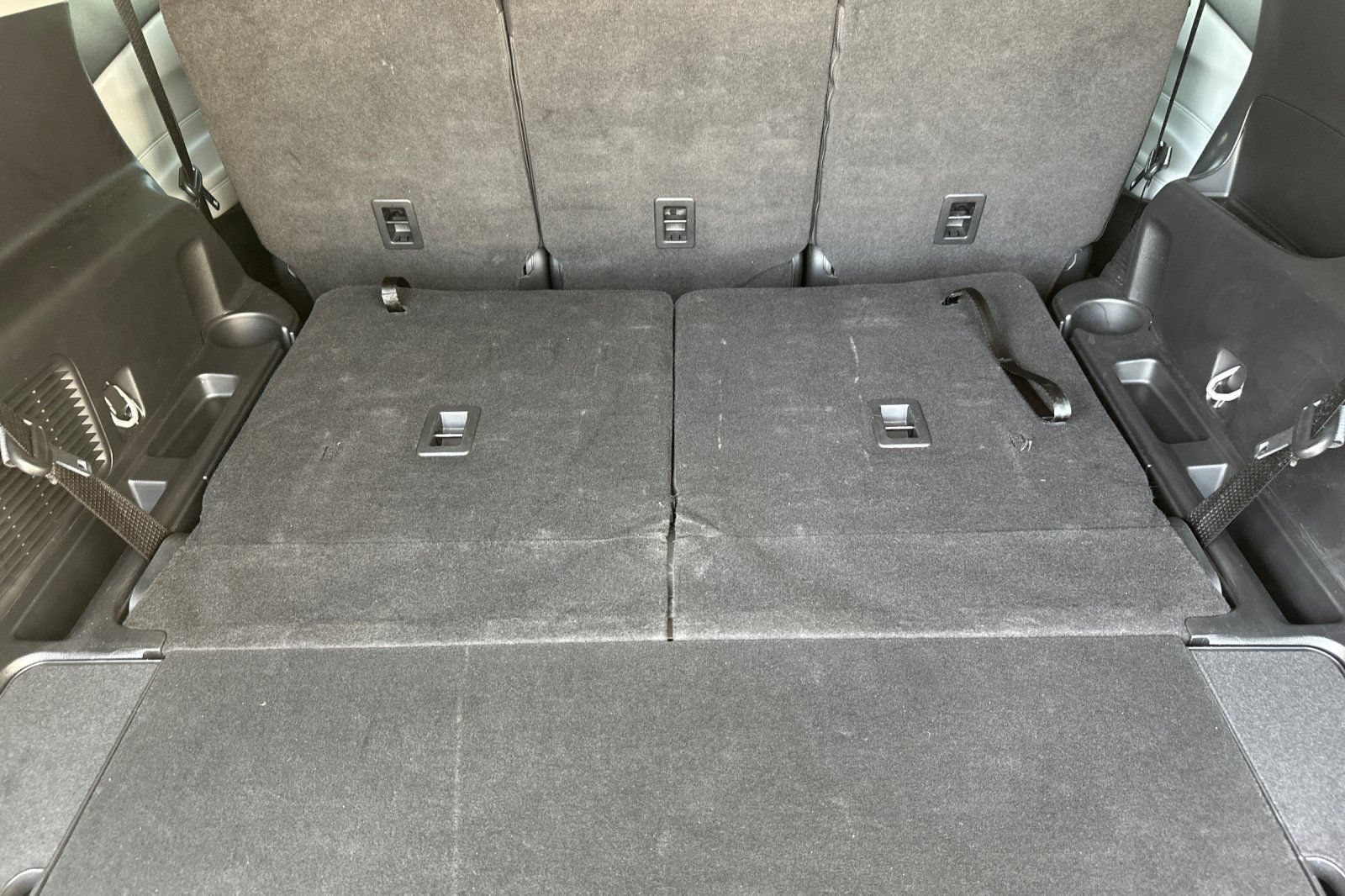 Used 2023 Ford Explorer XLT w/ Equipment Group 202A RWD image 16