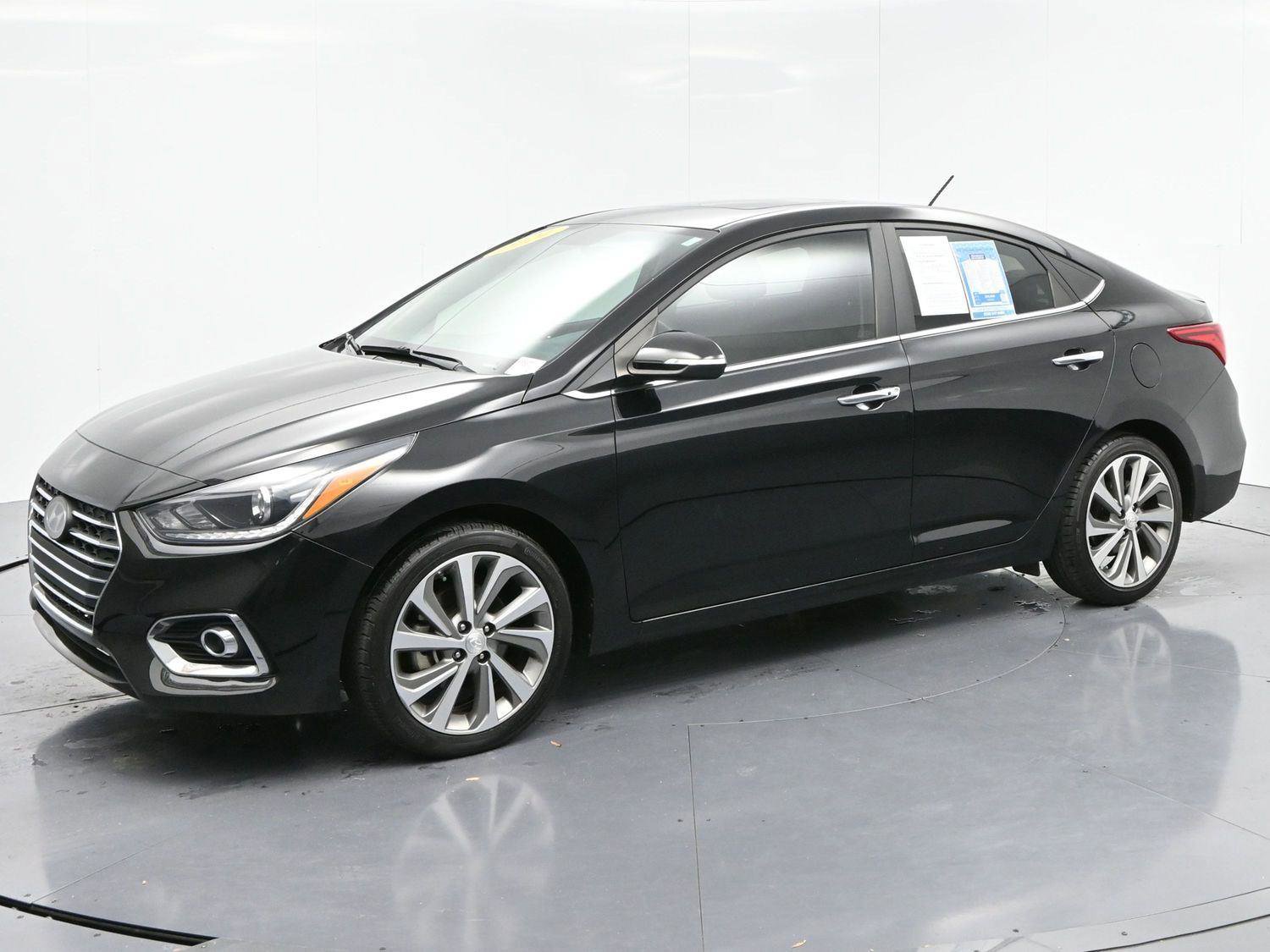 Used 2021 Hyundai Accent Limited image 3