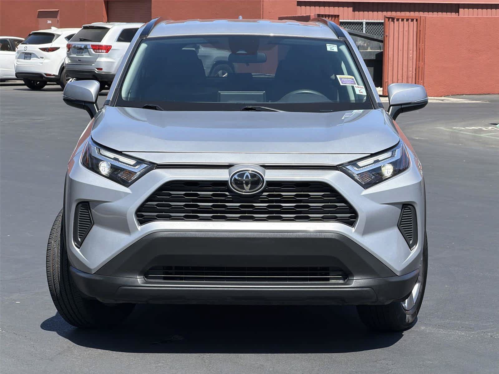 Used 2025 Toyota RAV4 XLE FWD image 7