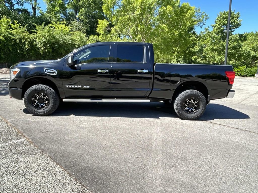 Used 2017 Nissan Titan SV RWD image 4