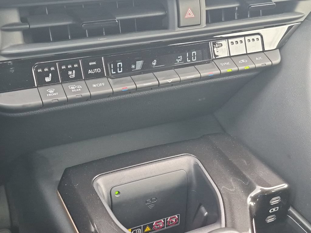 Certified 2025 Toyota Crown AWD/4WD image 20