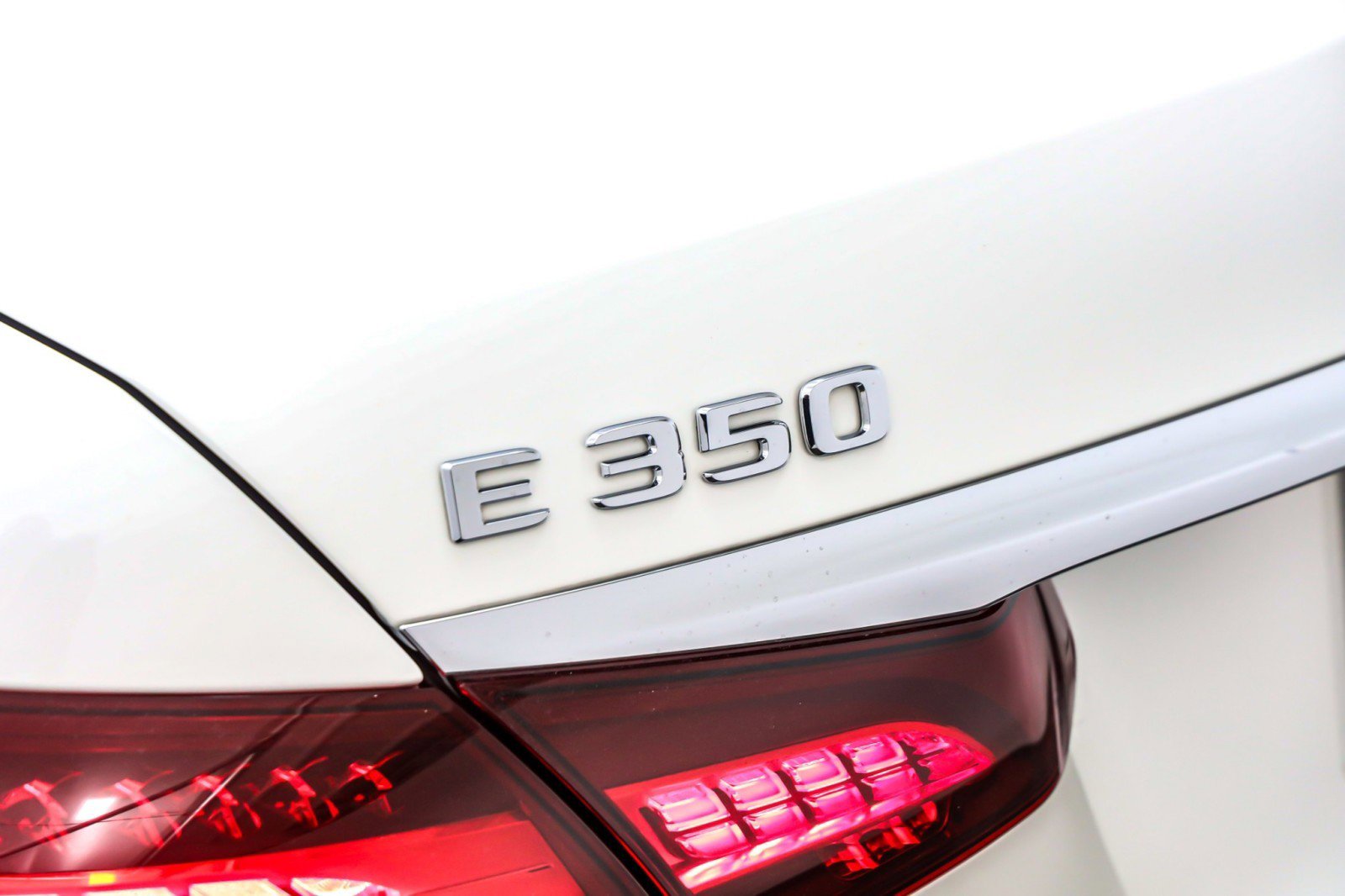 Used 2022 Mercedes-Benz E 350 Sedan image 8