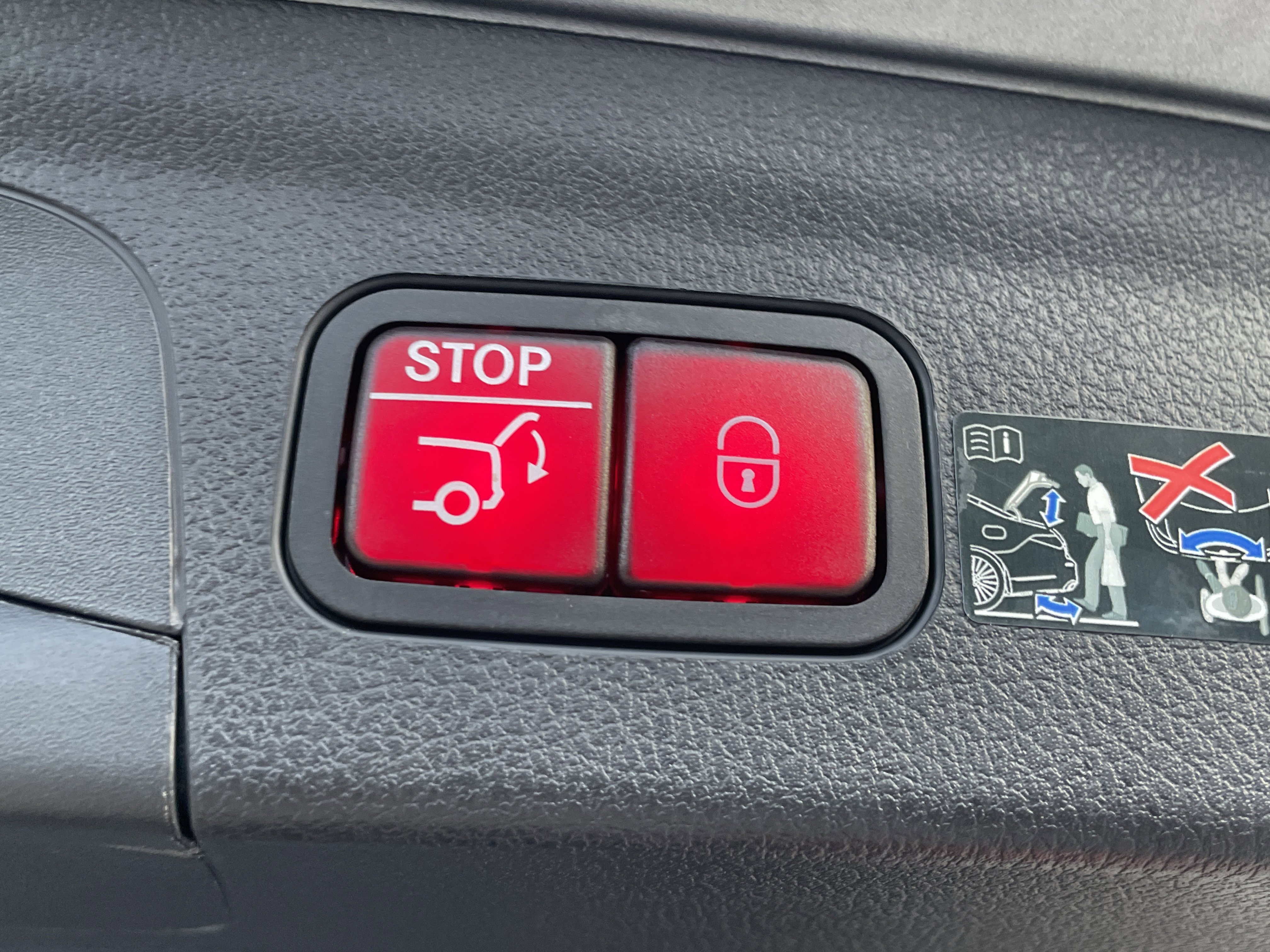 Certified 2025 Mercedes-Benz GLE 350 4MATIC image 11