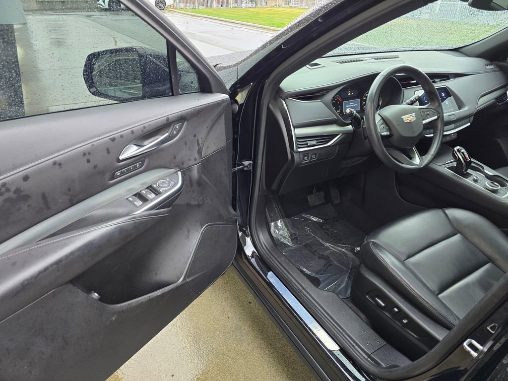 Certified 2023 Cadillac XT4 Premium Luxury w/ Driver Assist Package image 19