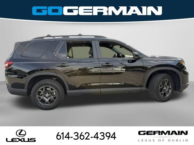 Used 2025 Honda Pilot TrailSport image 7
