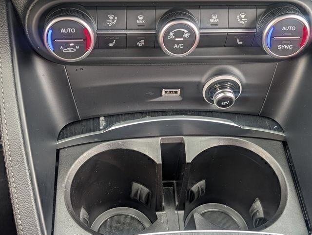 Used 2023 Alfa Romeo Stelvio Sprint RWD image 24