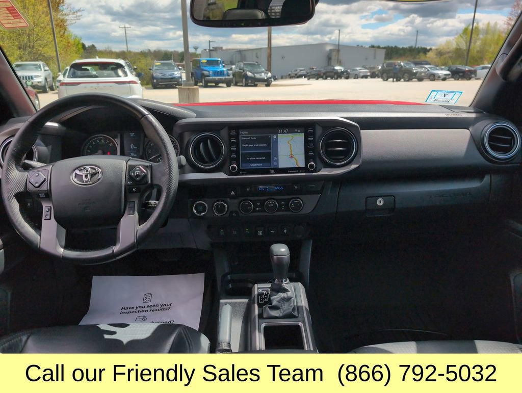 Certified 2022 Toyota Tacoma TRD Off-Road AWD/4WD image 15