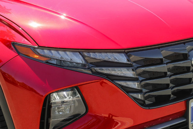 Certified 2022 Hyundai Tucson SEL AWD/4WD image 6