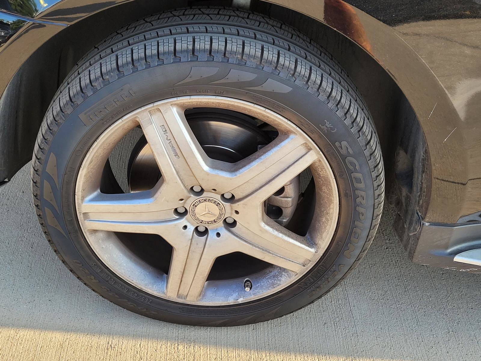 Used 2010 Mercedes-Benz ML 550 4MATIC image 2