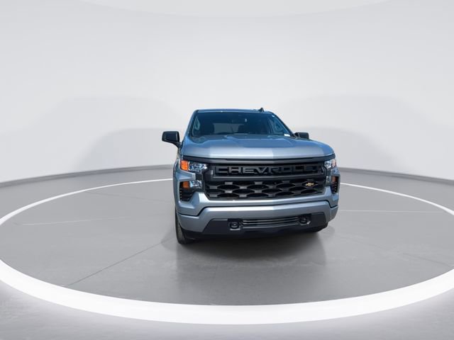 Used 2024 Chevrolet Silverado 1500 Custom image 3