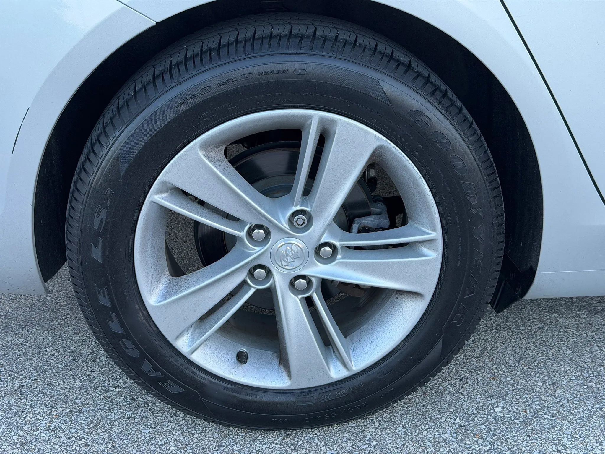 Used 2018 Buick Regal Preferred FWD image 11