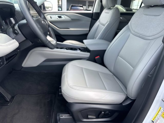 New 2026 Ford Explorer Active w/ Active Comfort Package RWD image 19