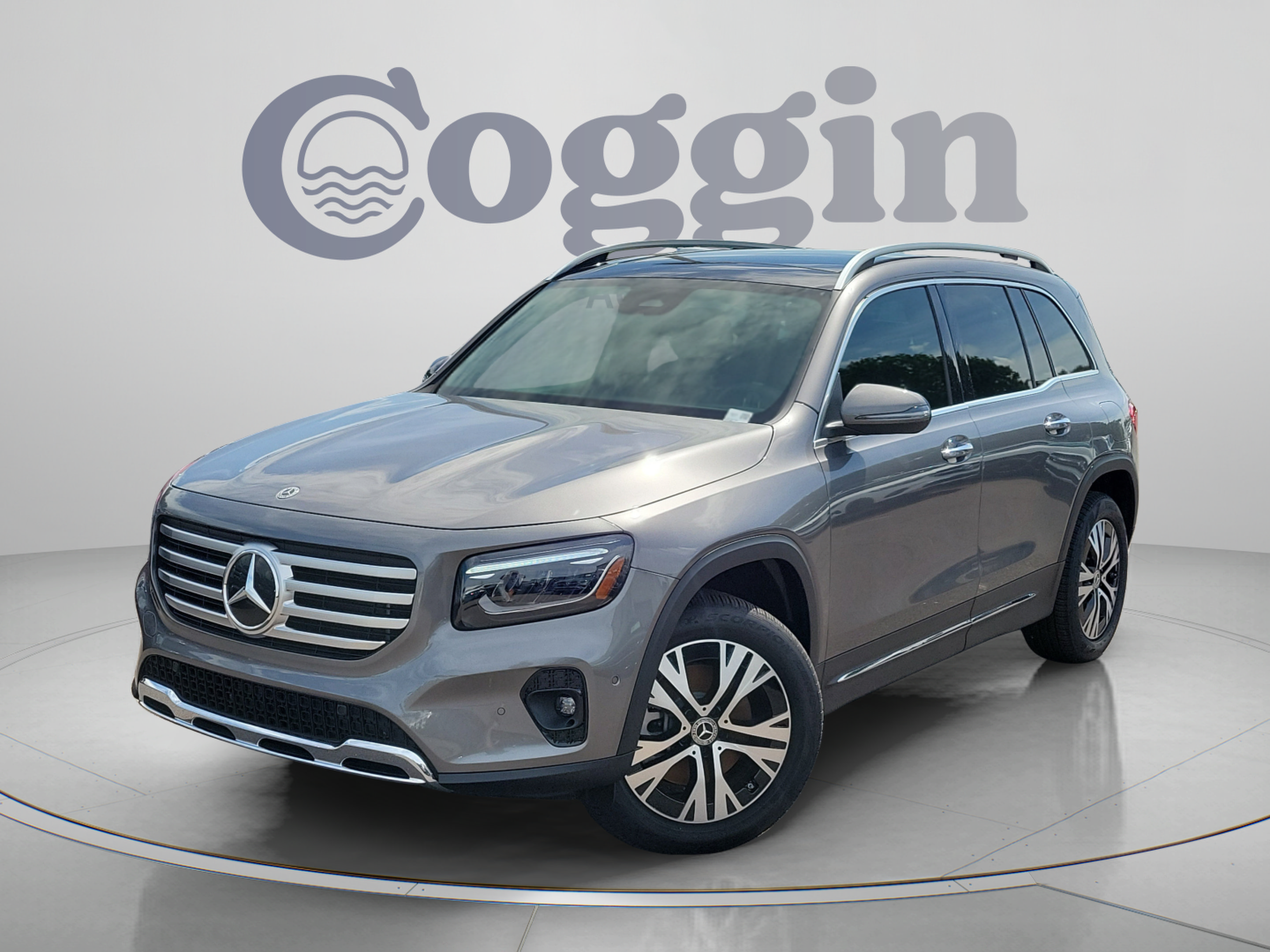 Used 2026 Mercedes-Benz GLB 250 image 1