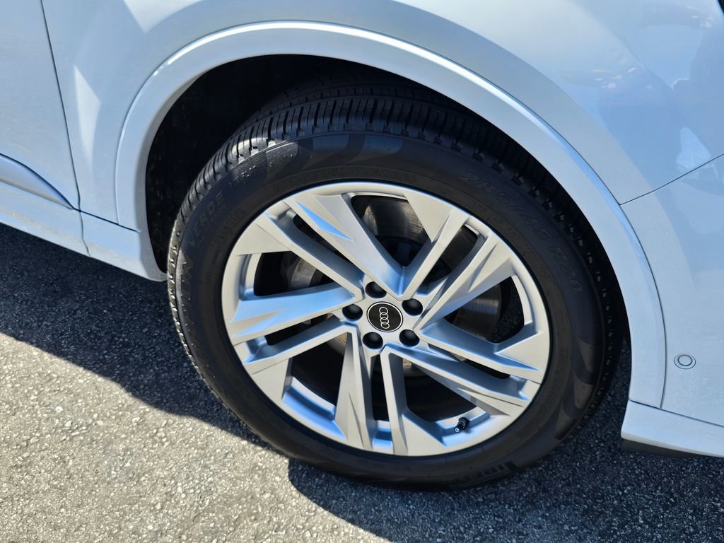 Used 2023 Audi Q7 3.0T Premium w/ Convenience Package image 30